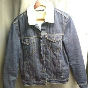 Levis sherpa denim jacket